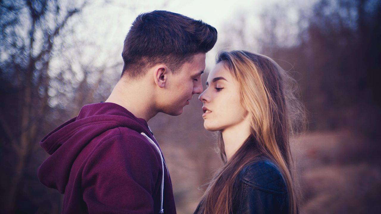 Как различают поцелуи: виды и характеристика