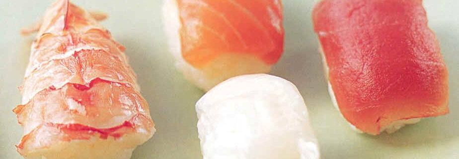 Как готовить суши-урамаки и нигири