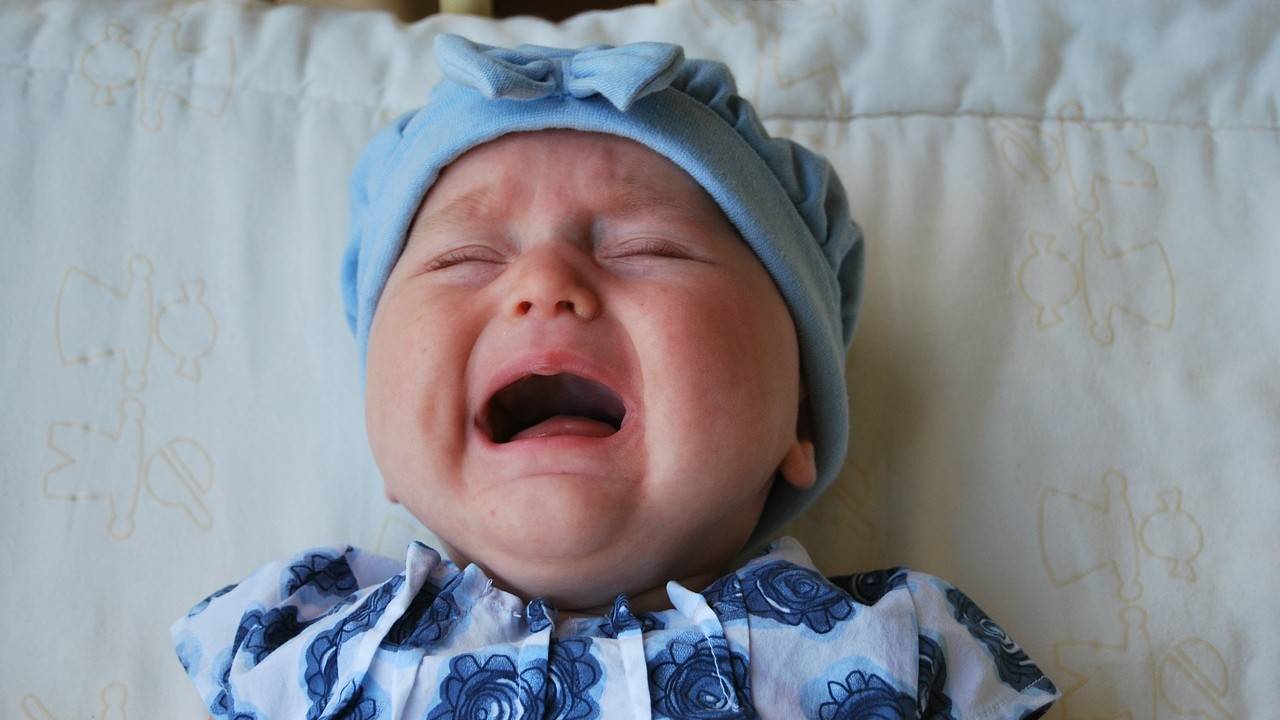Как понять причину плача у ребенка до 4 лет