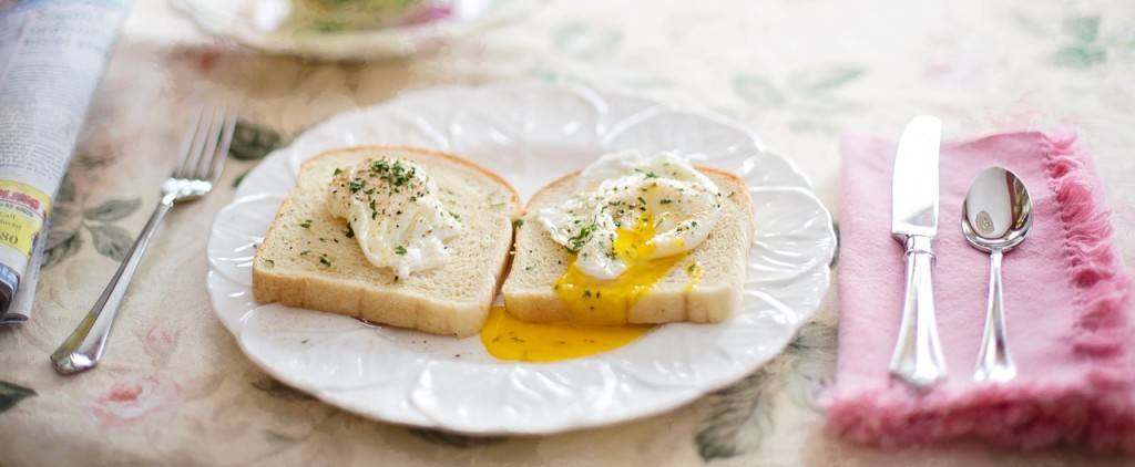 poached-eggs-on-toast-739401_1280