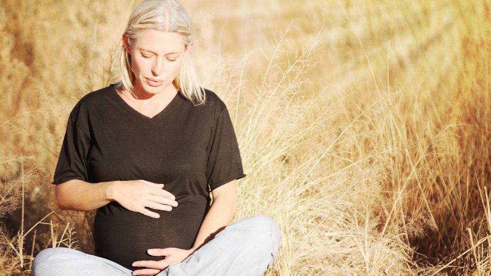 Как повысить уровень окситоцина в крови: для беременных и кормящих женщин