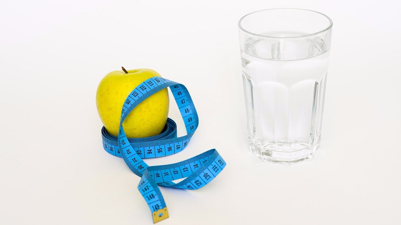 Как правильно и сколько пить воды, чтобы похудеть