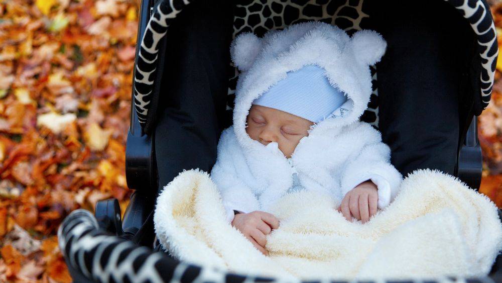 Прогулки с новорожденным: 6 главных правил