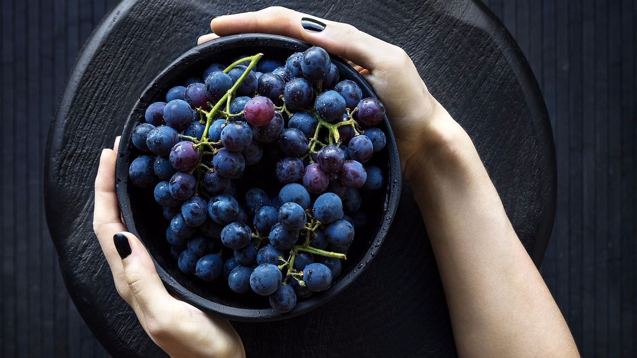 11 причин полюбить виноград – самый полезный осенний десерт