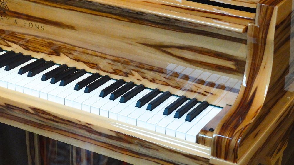 Как научиться играть на пианино по нотам