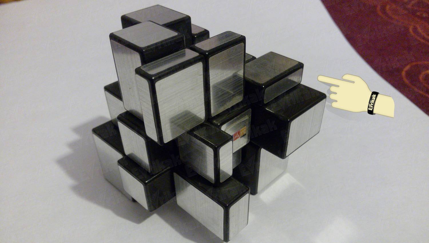 Как собрать второй слой кубика Рубика 3х3 - шаг 3
